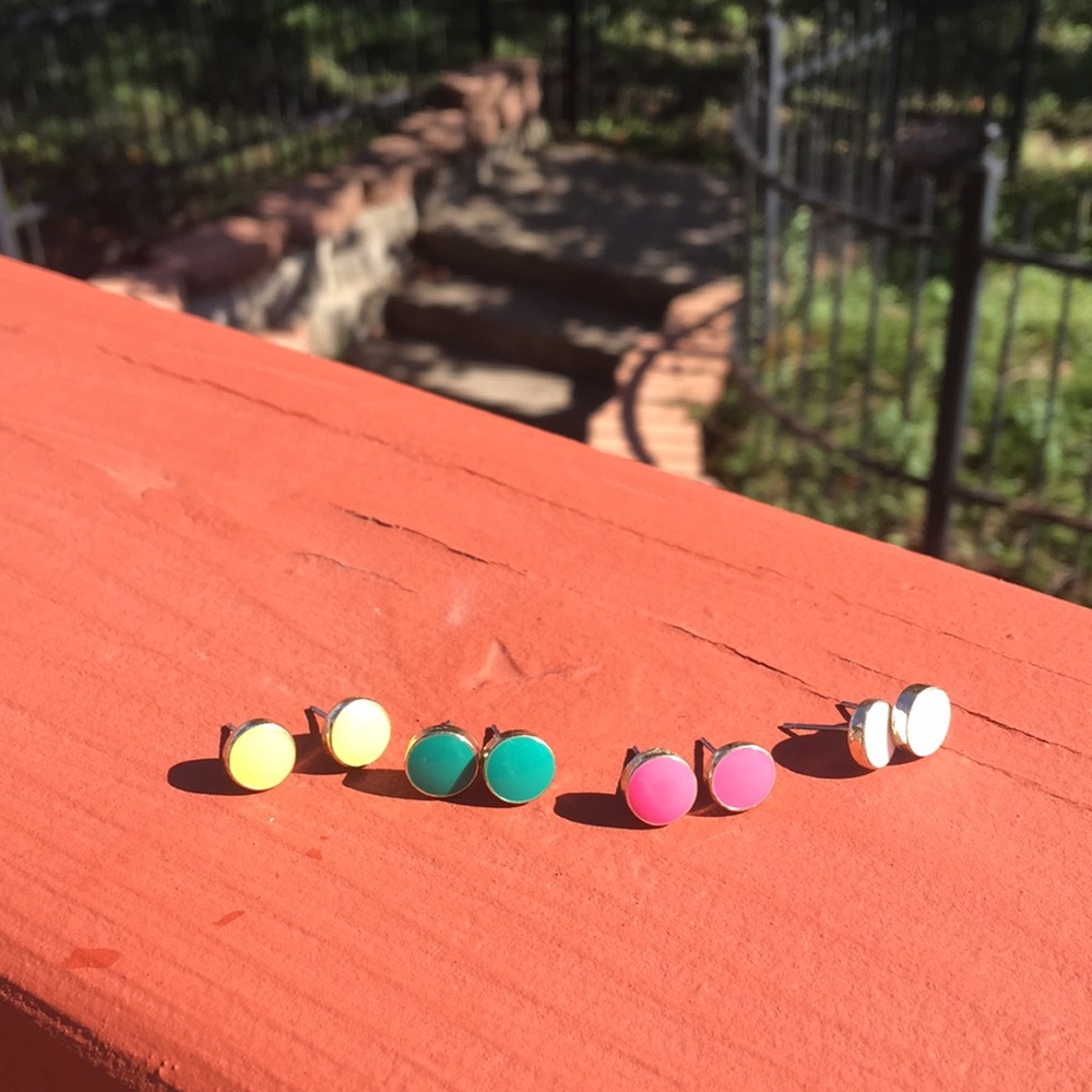 4 pairs of H&M’s earrings multi colored